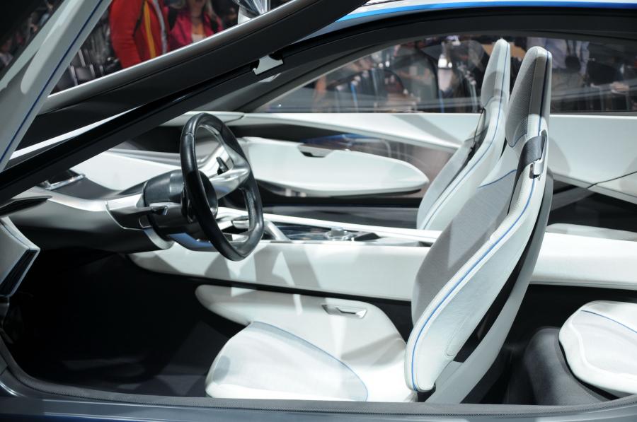  BMW Vision EfficientDynamics Concept 2009 года  (фото 165 из 206)